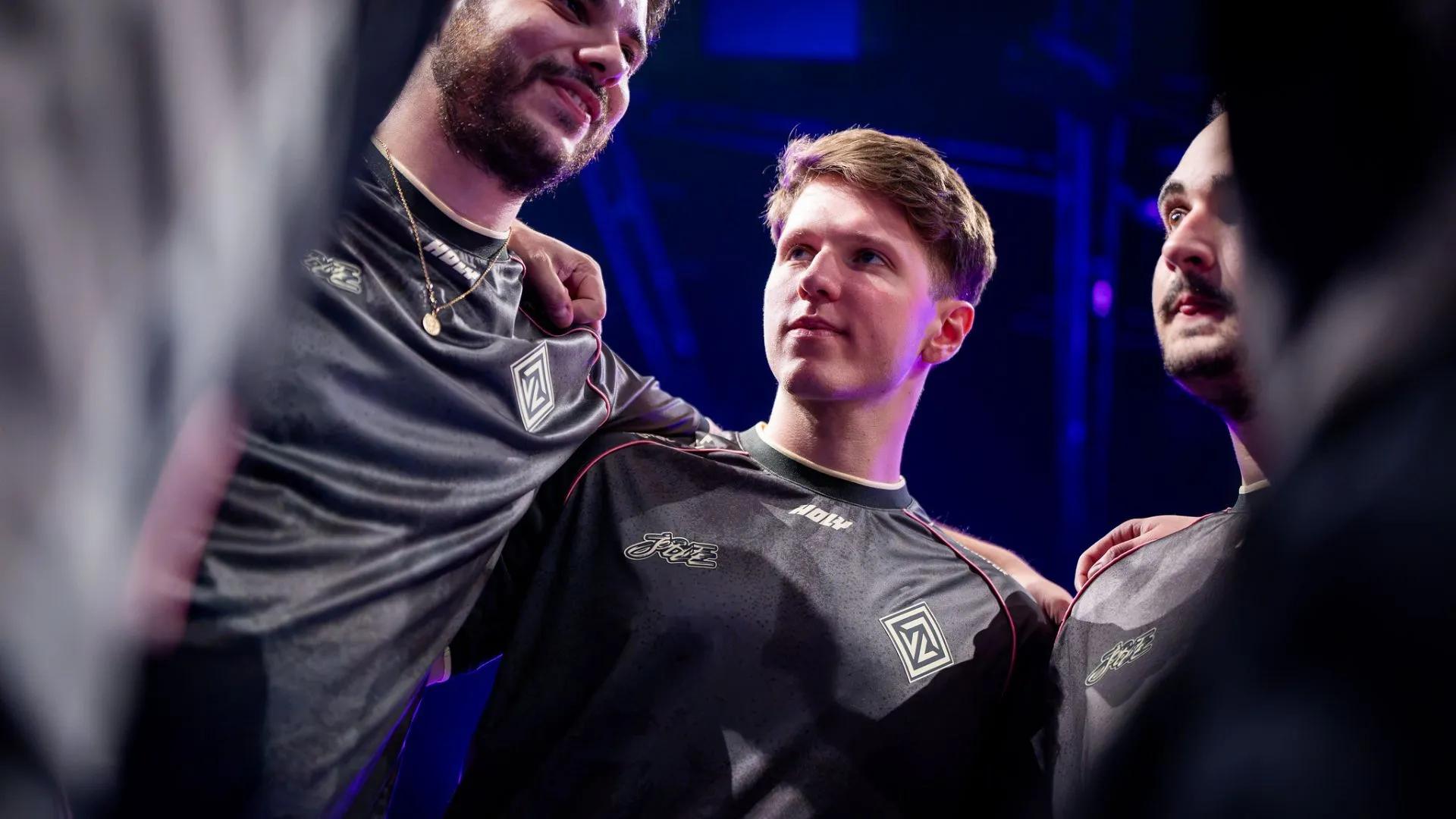 runnerR before the game against Fnatic. Credit: Michał Konkol/Riot Games