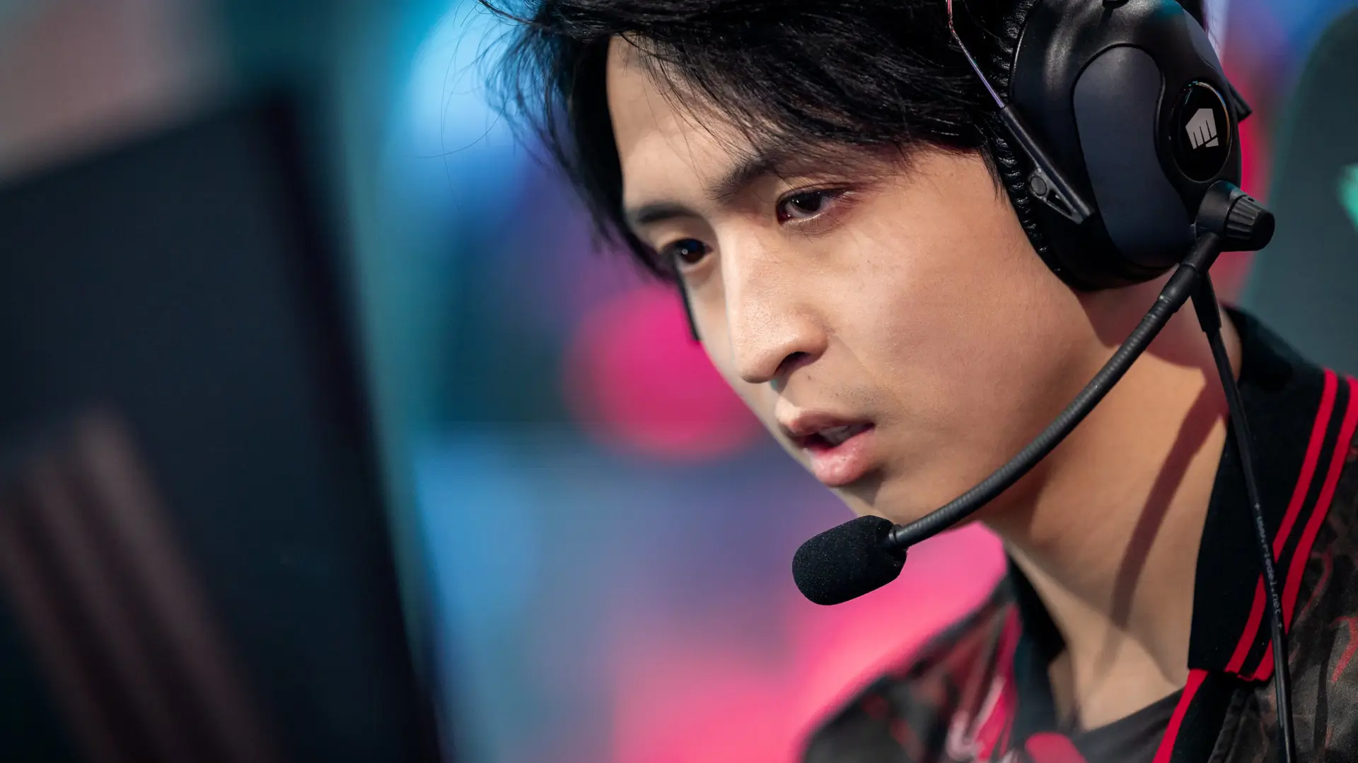 Steven "Hans Sama" Liv, AD Carry for G2 Esports in the LEC 2025 Winter Finals