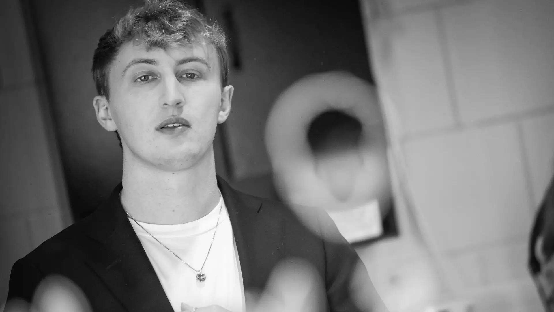 Greyson Gregory "Goldenglue" Gilmer, head coach of 100 Thieves at Worlds 2024. LCS representatives.