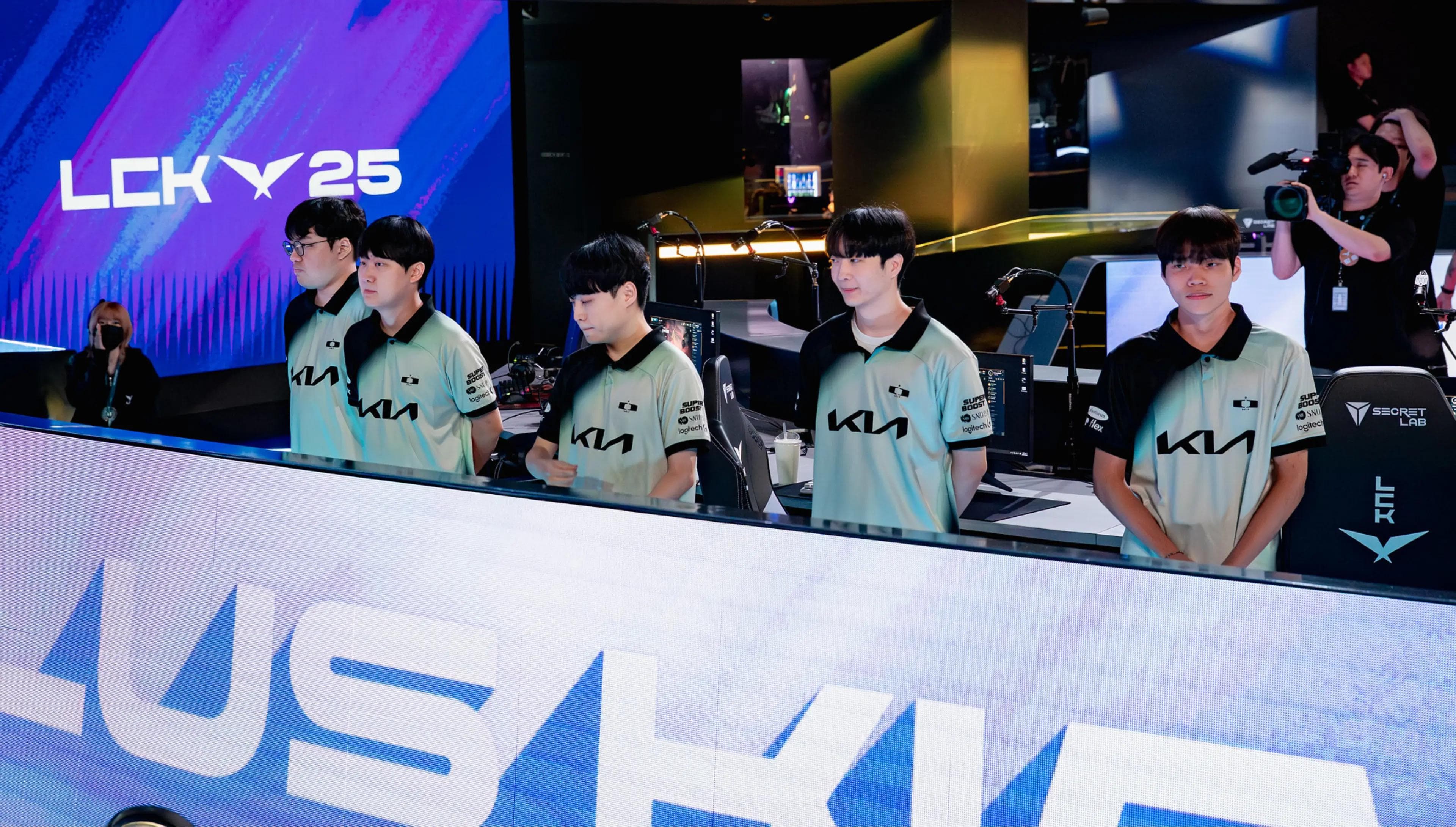 Article background image