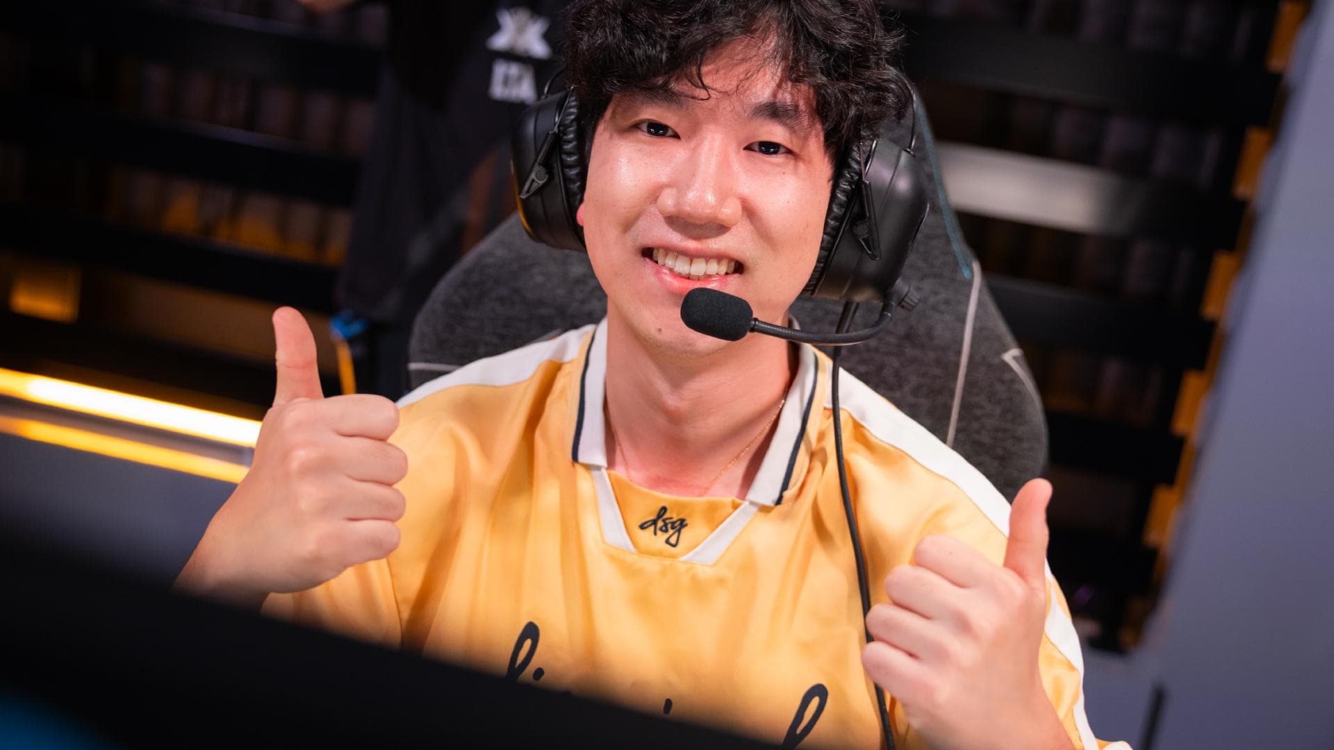 Article background image