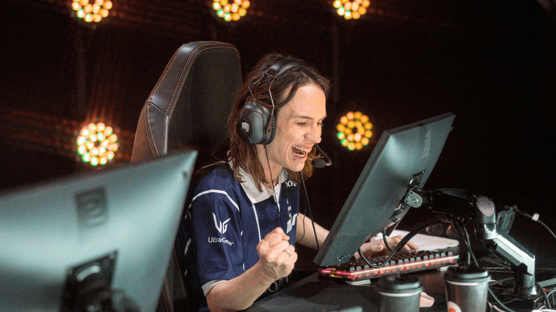 Article background image