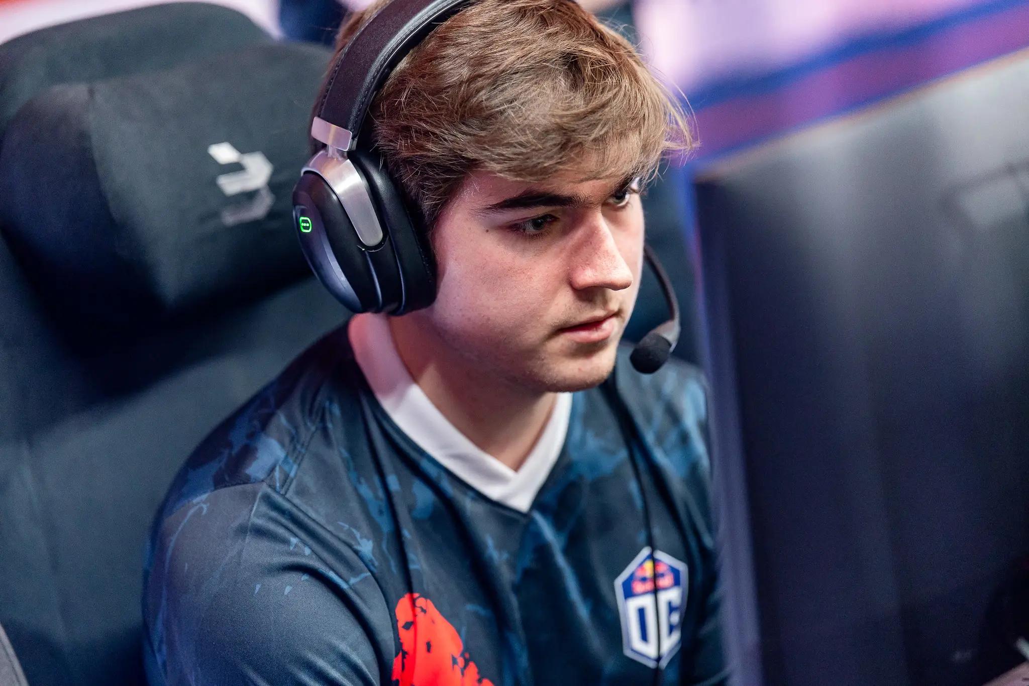 JKnaps competing at the RLCS 2024 London Major. Credit: Michal Konkol