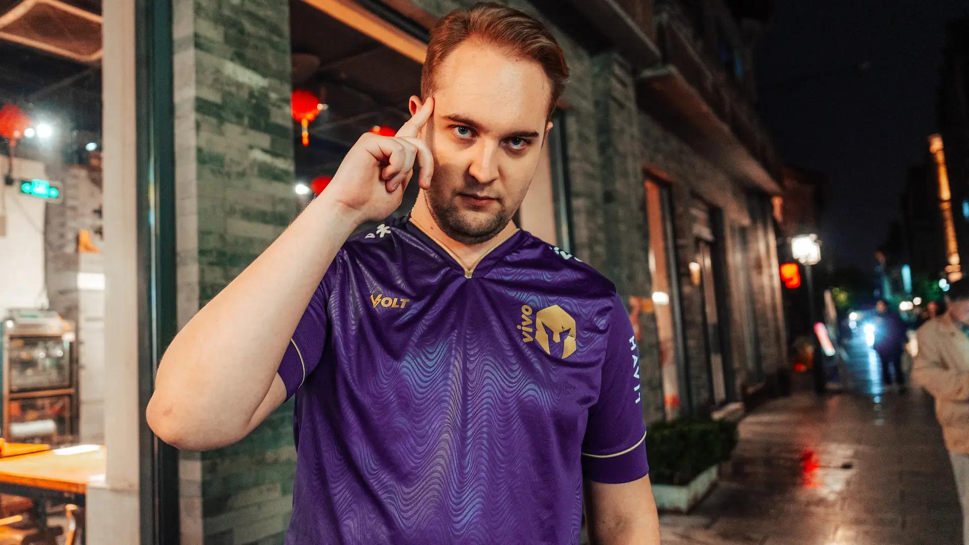 Adrian "Trymbi" Trybus, suporte da Vivo Keyd Stars no Worlds 2025.