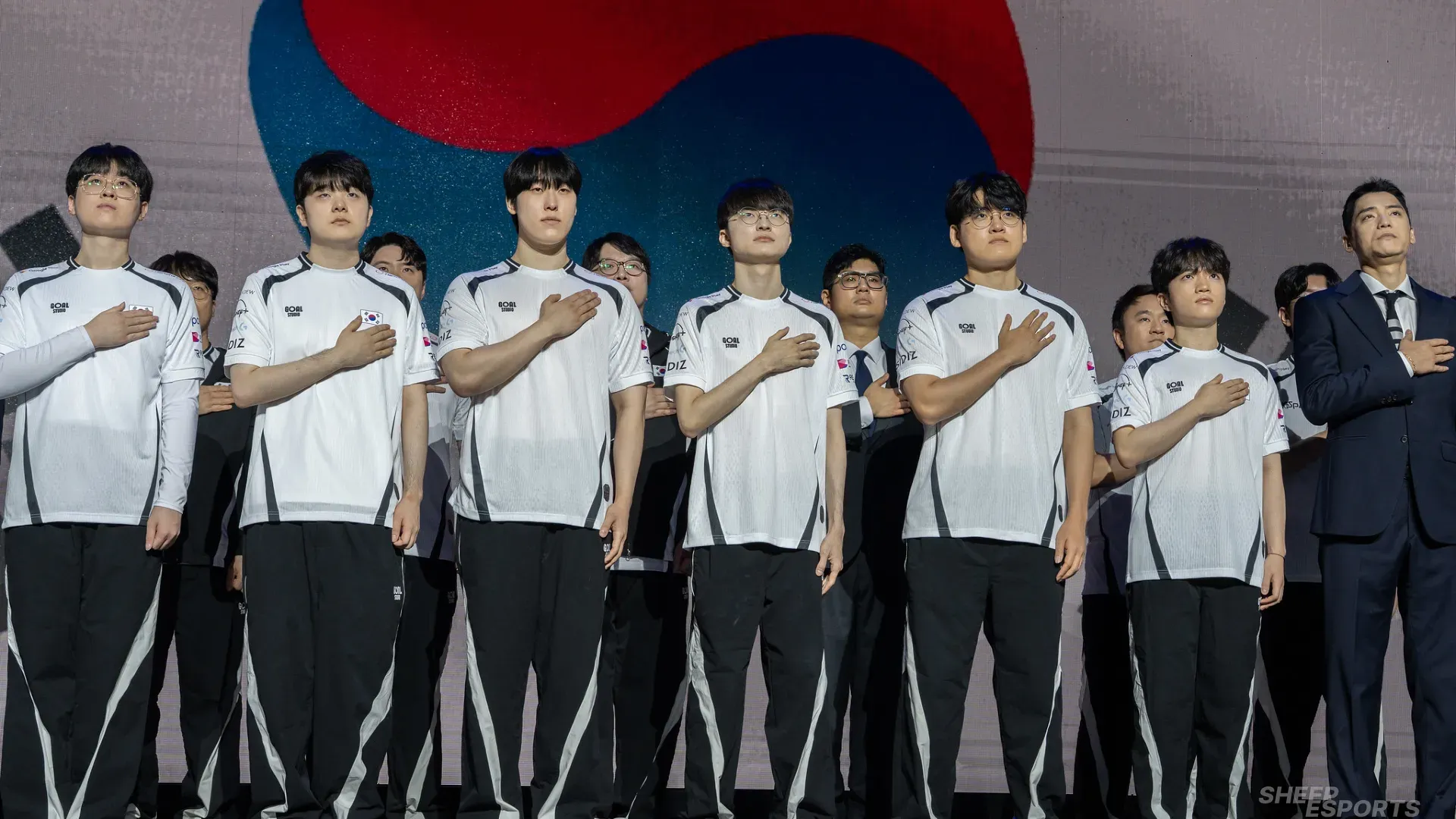 Zeus, Canyon, Zeka, Faker, Gumayusi, Keria and Hirai on stage. Credit: Sheep Esports / Aries