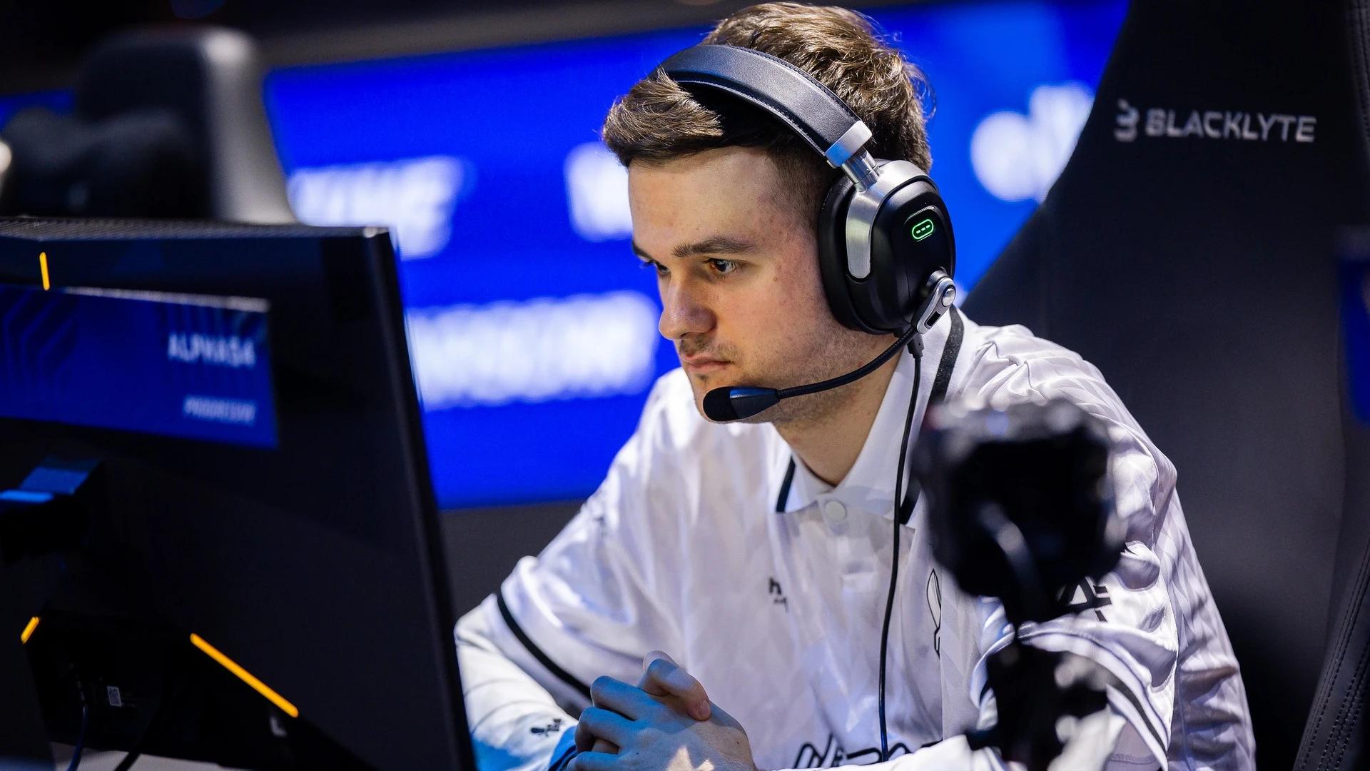 Alpha54 at the RLCS 2022-23 World Championship. Credit: Michal Konkol