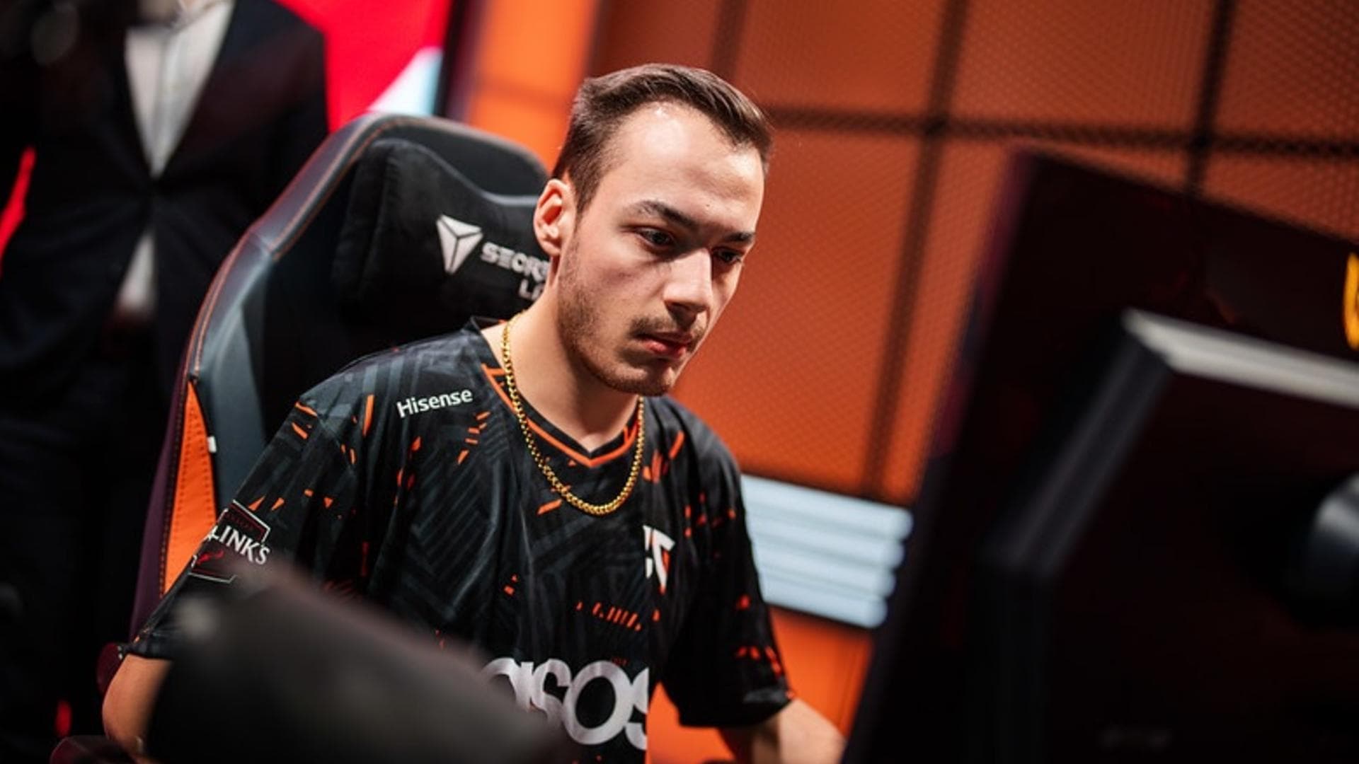 Article background image