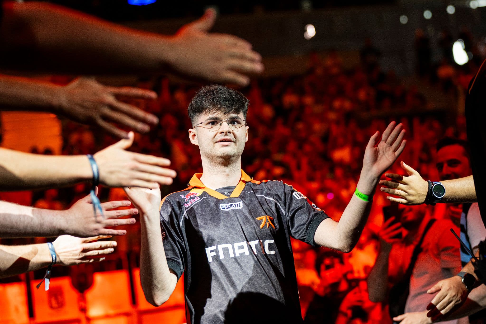 Article background image