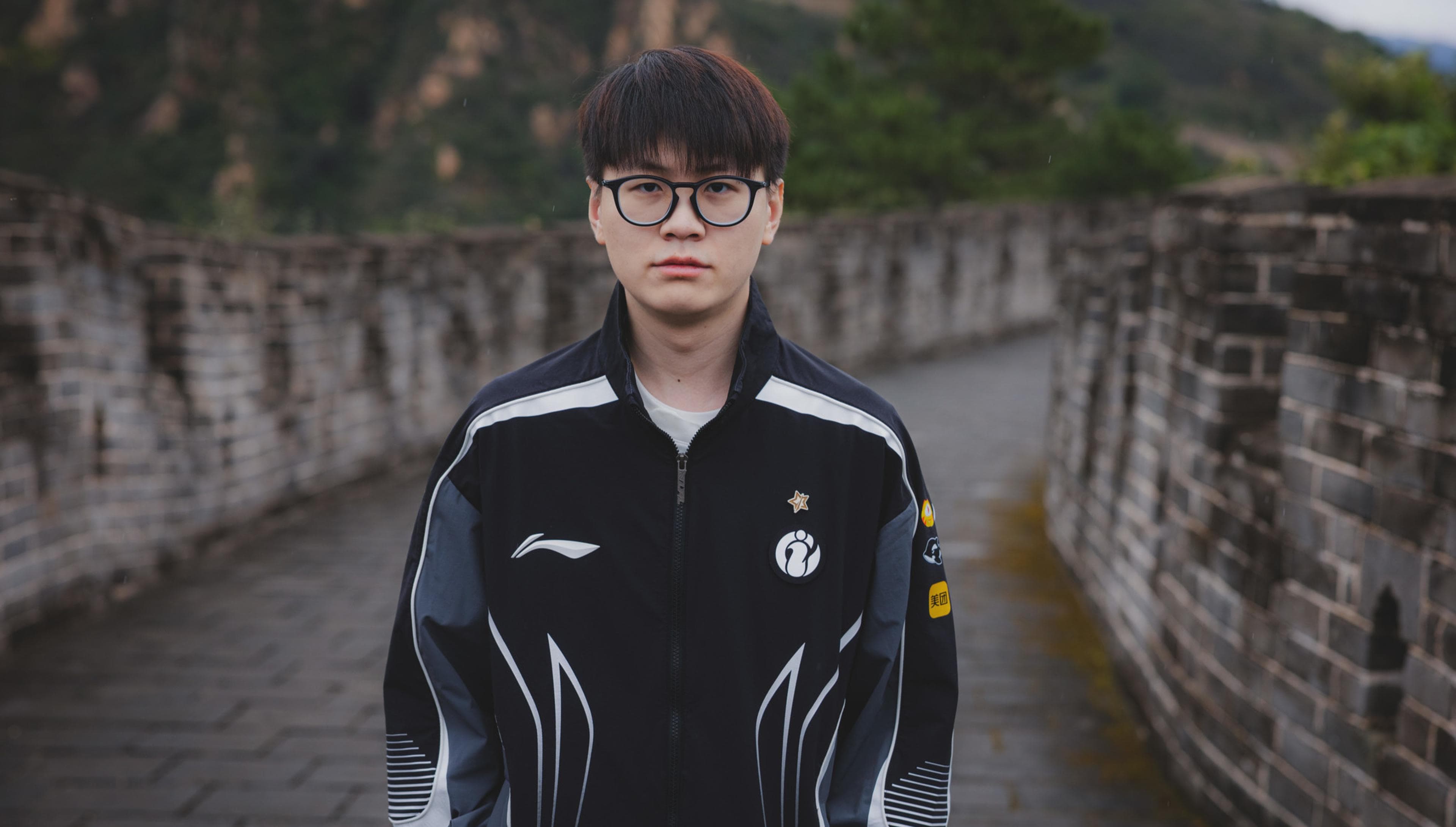 Article background image