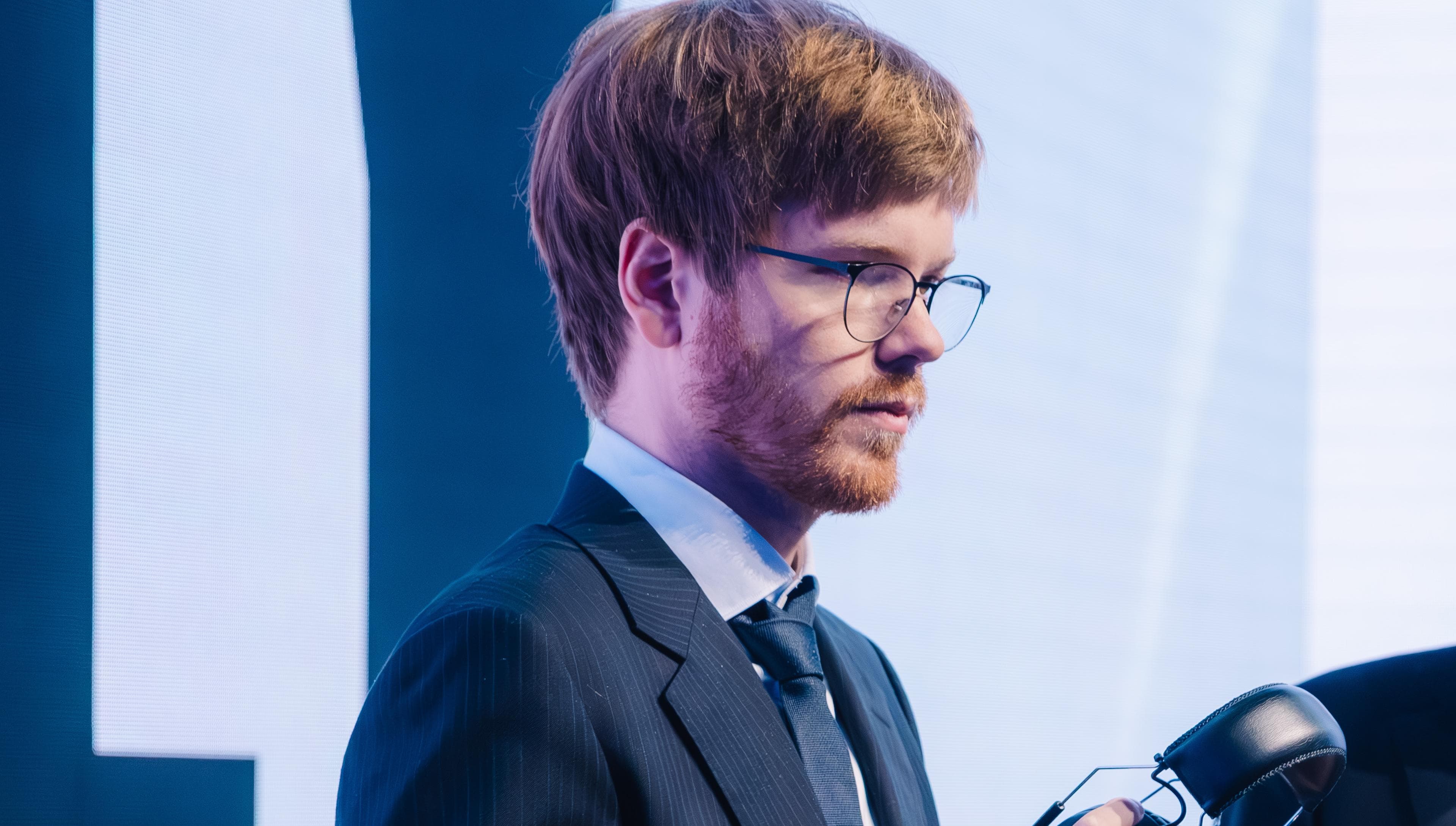 Article background image