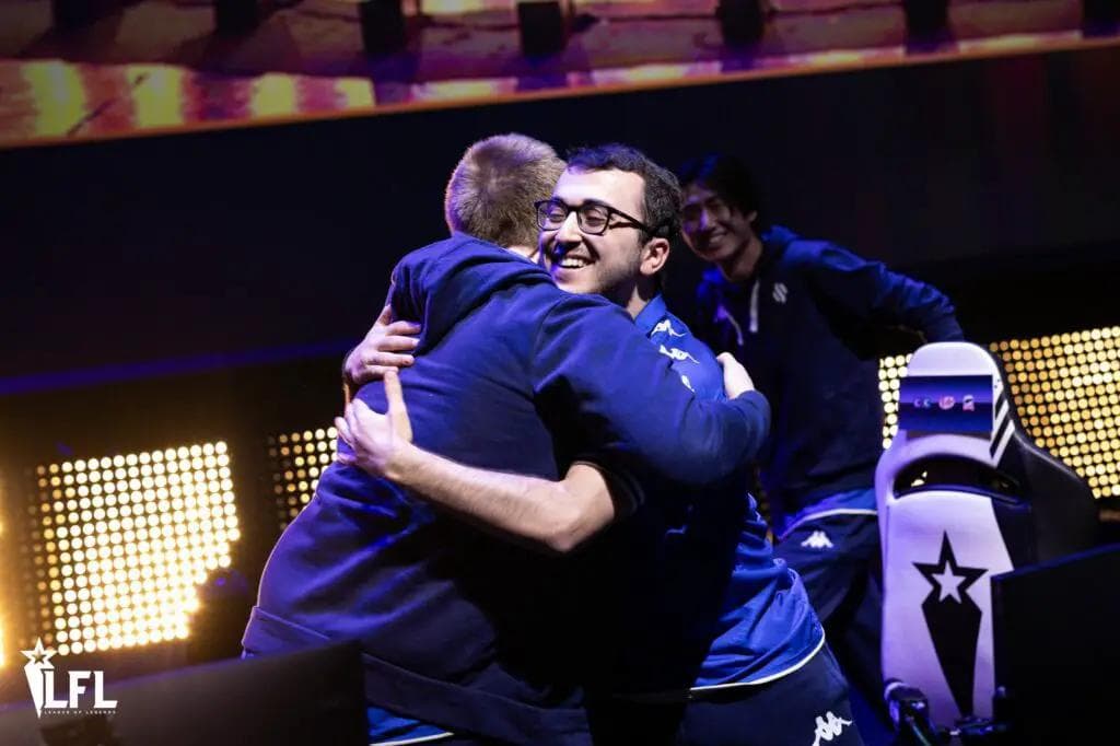 Article background image