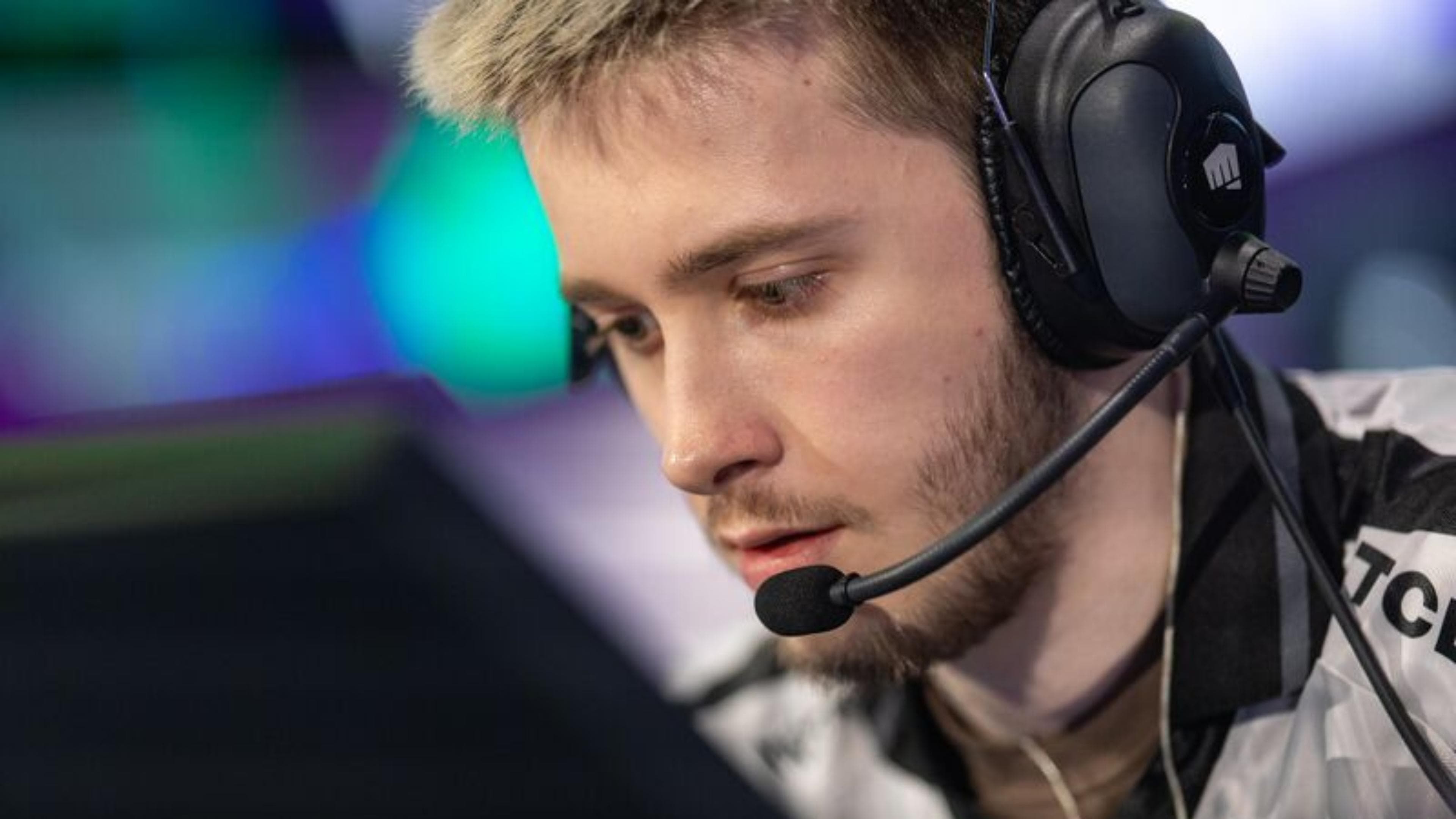Article background image