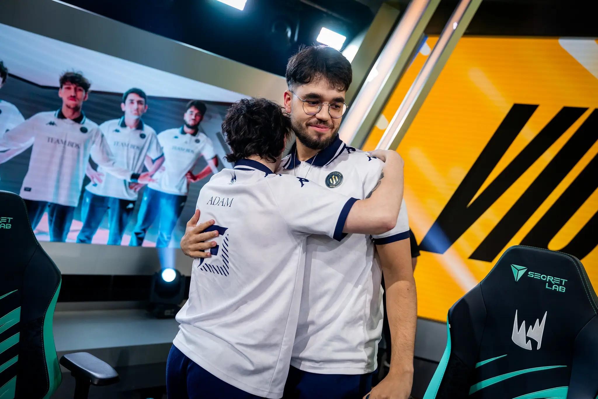 Sheo, hugging Adam after taking down GIANTX during the LEC 2024 Summer Playoffs.