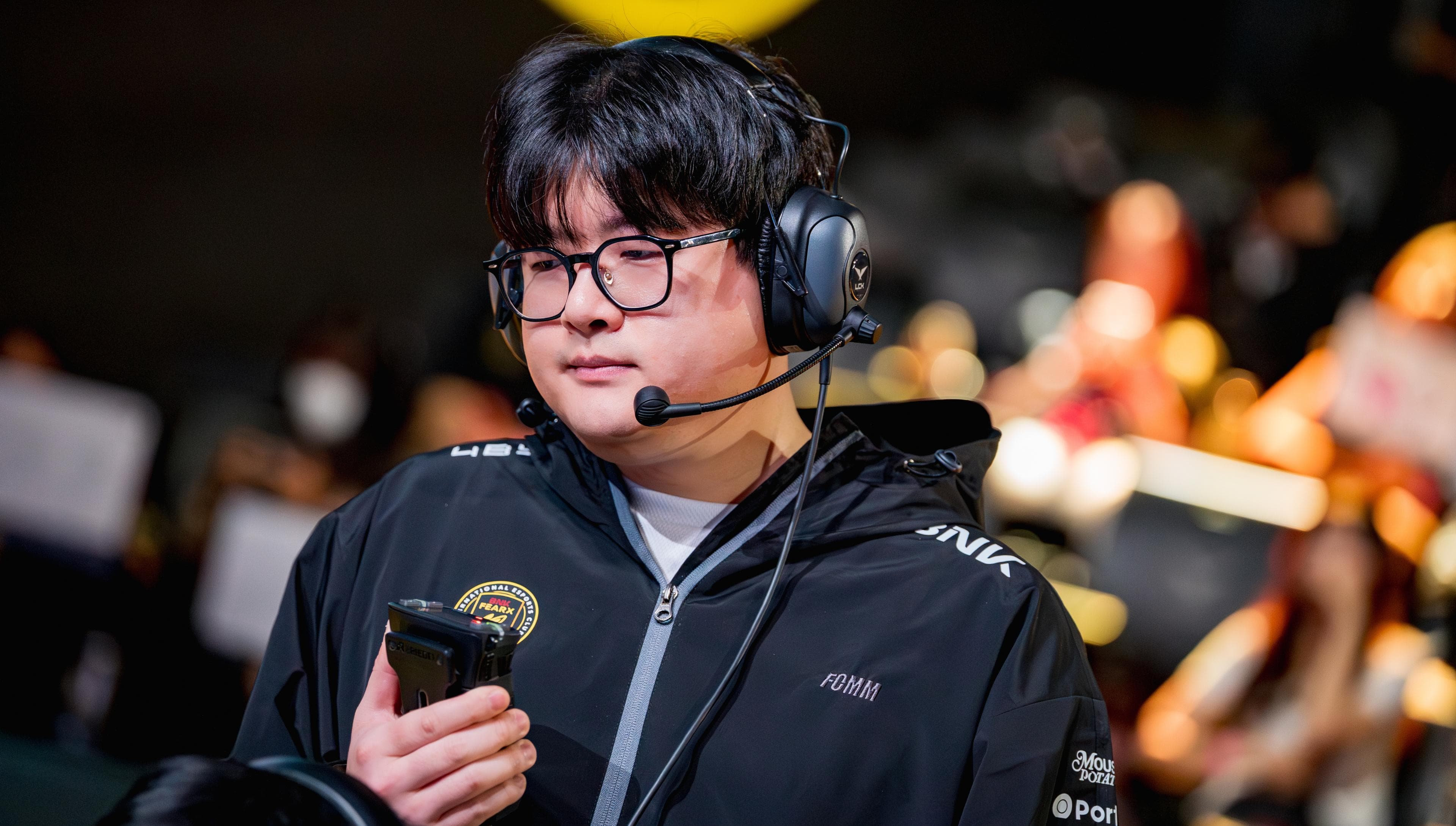 Article background image