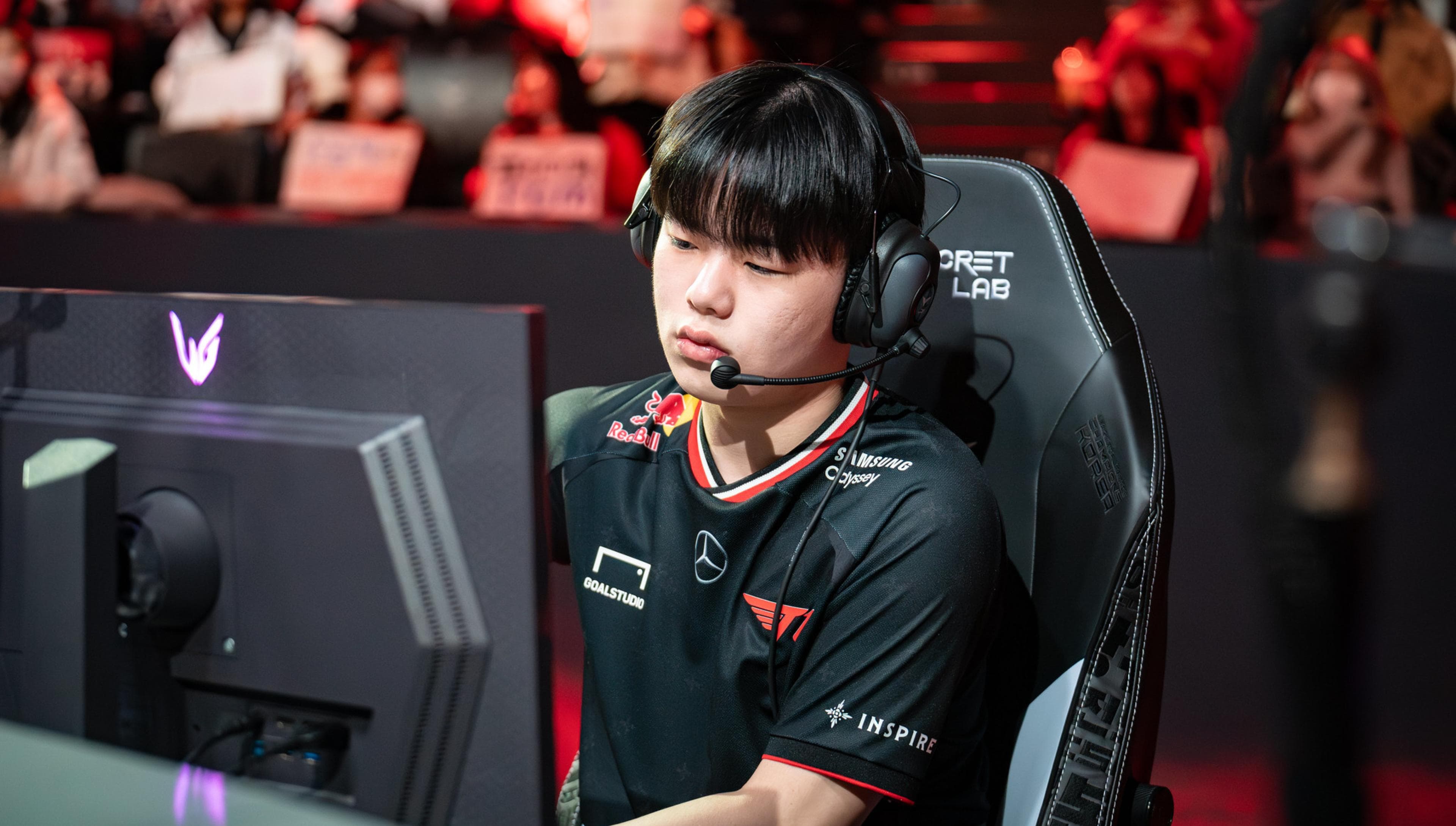 Article background image