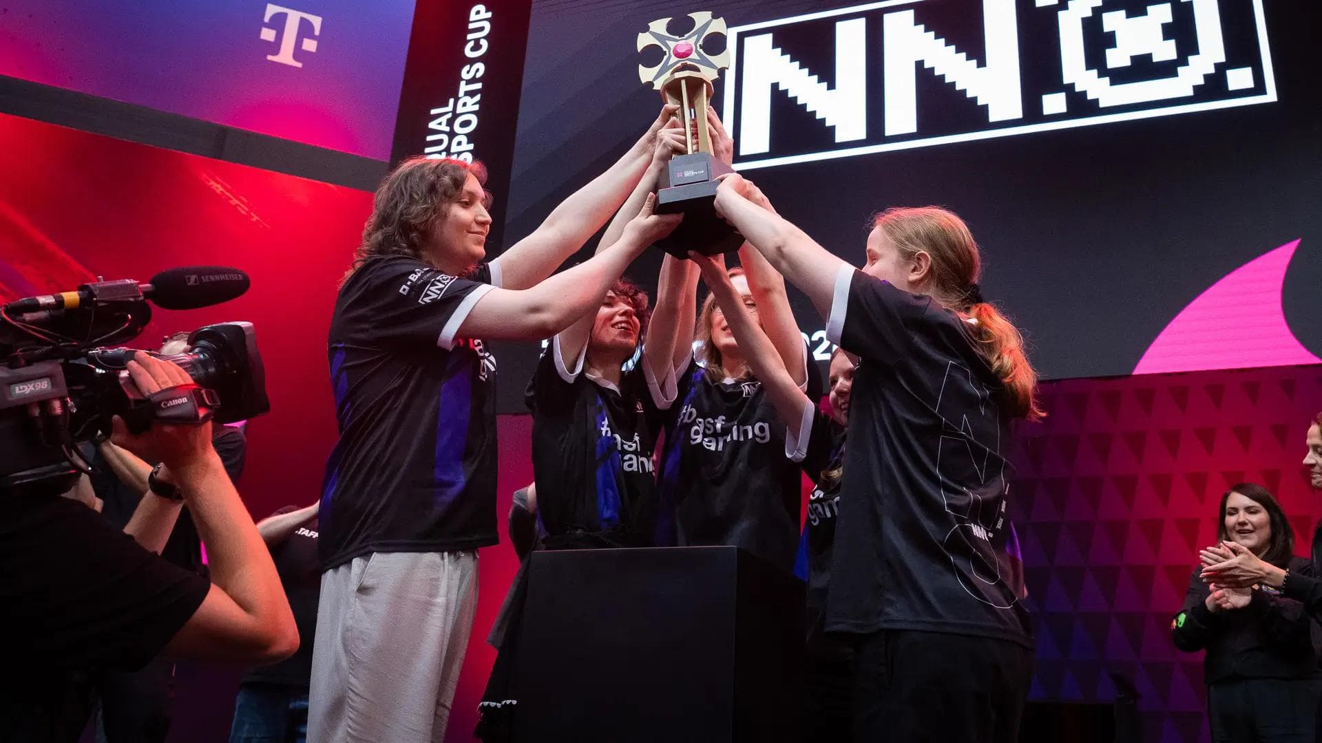 Article background image