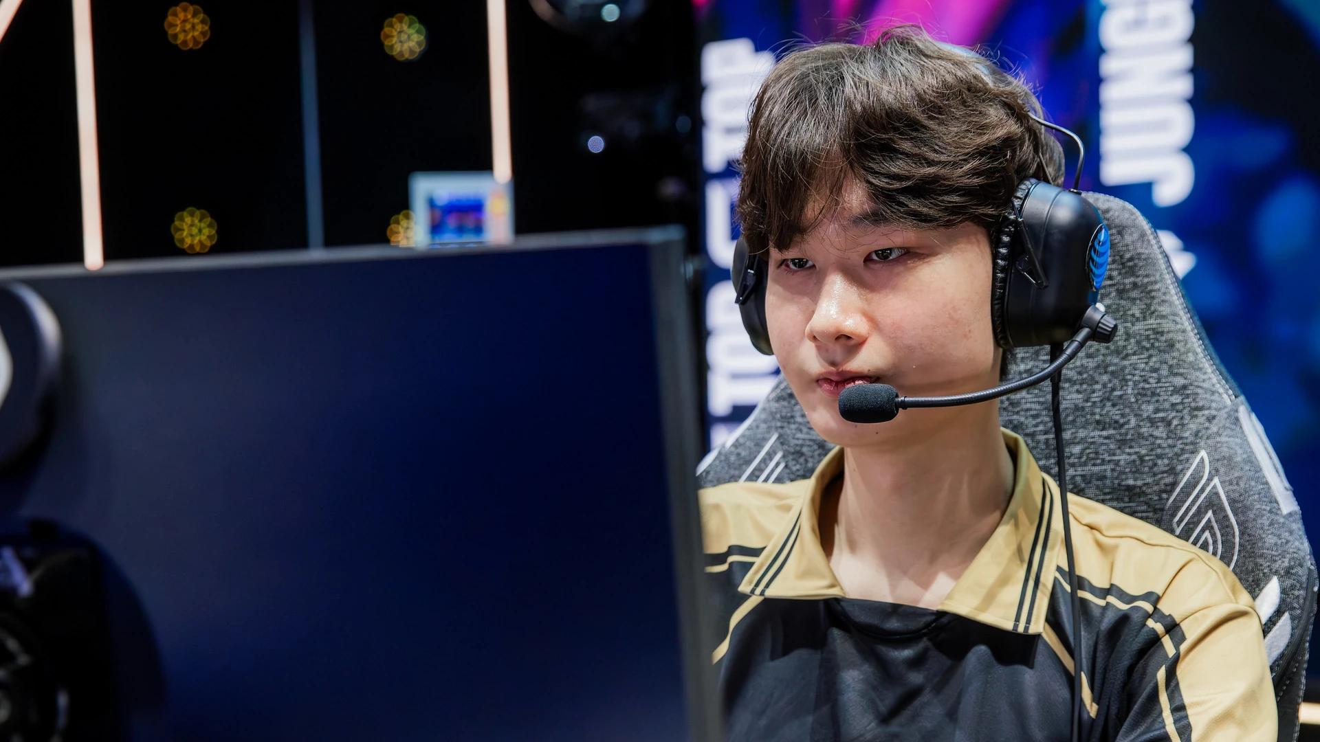 Saint playing in the LCS Stage. Photo Credit: Riot Games