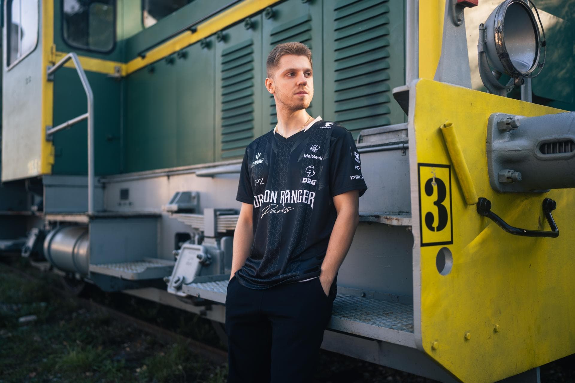 Article background image